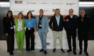 Circuito Relife: El Dr. Josep Maria Fàbregas se une a la lucha contra las adicciones en Sevilla 2 Grupo de participantes en el Circuito Relife de Sevilla